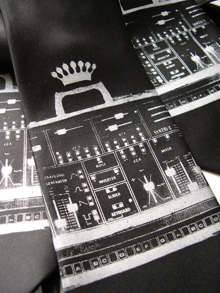 Synthi Silk Necktie 1