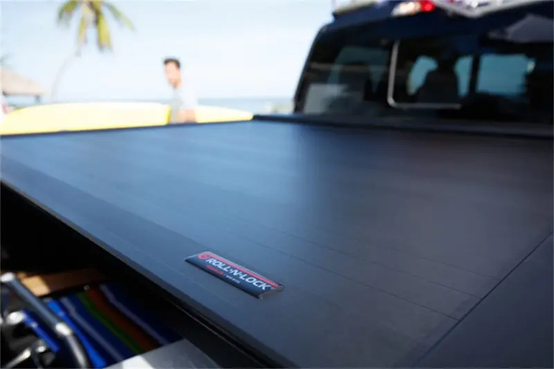 Roll-N-Lock 17-19 Ford F-250/F-350 Super Duty 80-3/8In E-Series Retractable Tonneau Cover 1
