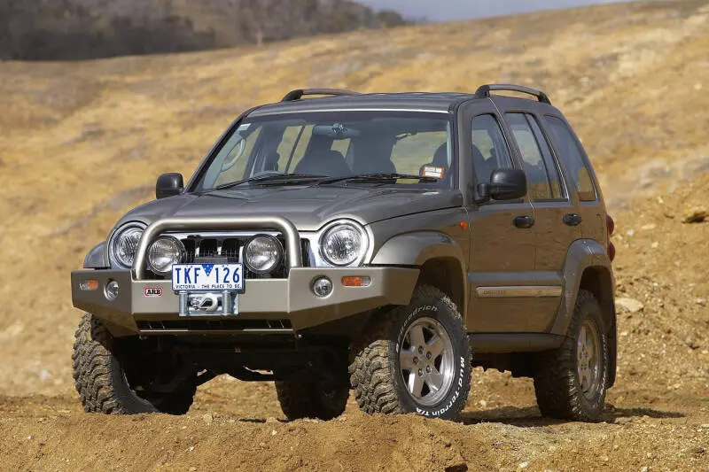 Arb Combar 05-08 Jeep Liberty Kj 1